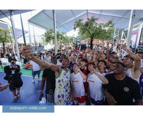 字母哥首秀见证弟弟得分笑称已圆满职业生涯